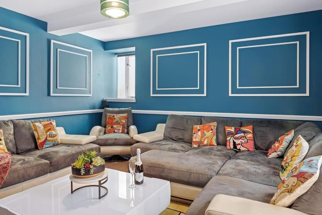 Luxurious 3 Bedroom Apartment In Park Estate Нотингам Екстериор снимка